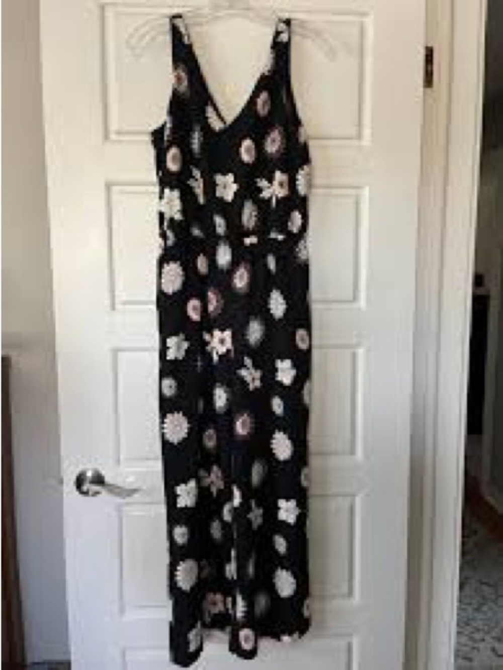 LOFT Black Floral V-Neck Wide-Leg Jumpsuit - Picture 4 of 4